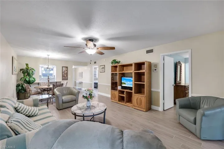 5419 5419 Rattlesnake Hamm Rd 105f, Naples, Florida 34113