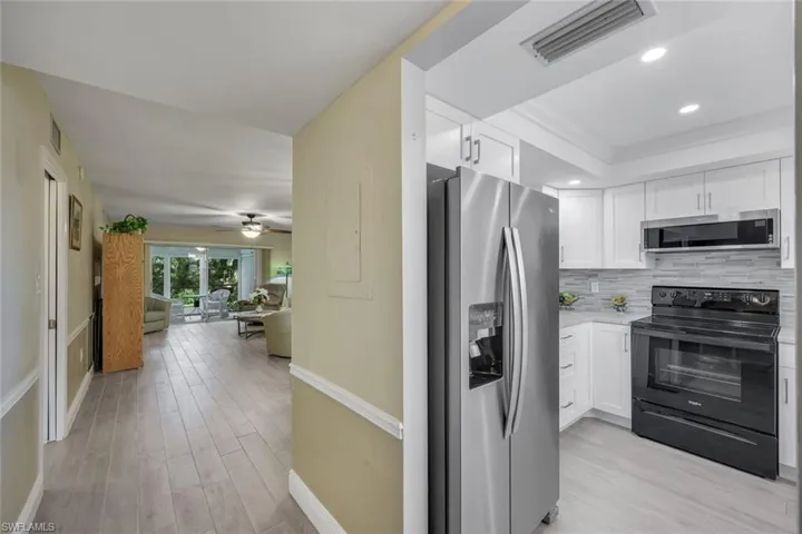 5419 5419 Rattlesnake Hamm Rd 105f, Naples, Florida 34113