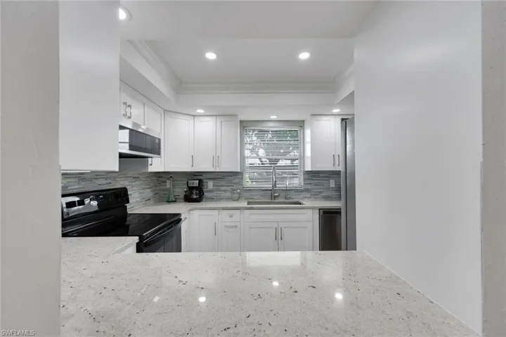 5419 5419 Rattlesnake Hamm Rd 105f, Naples, Florida 34113