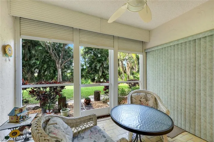 5419 5419 Rattlesnake Hamm Rd 105f, Naples, Florida 34113