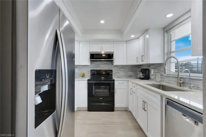 5419 5419 Rattlesnake Hamm Rd 105f, Naples, Florida 34113