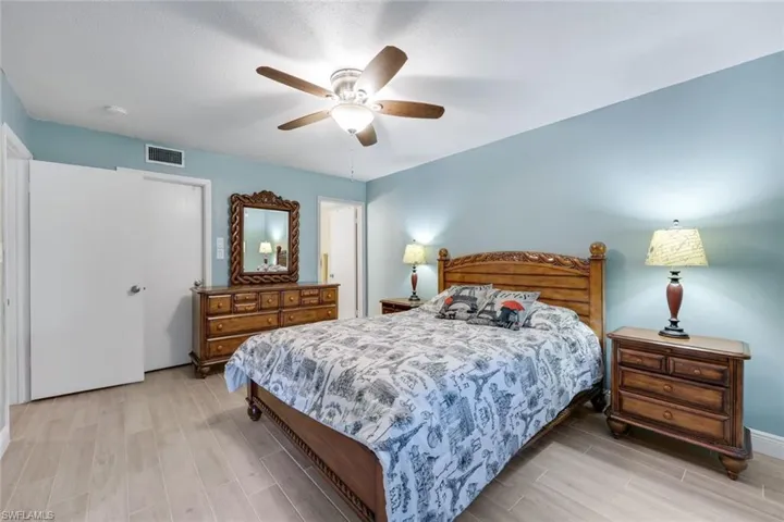 5419 5419 Rattlesnake Hamm Rd 105f, Naples, Florida 34113