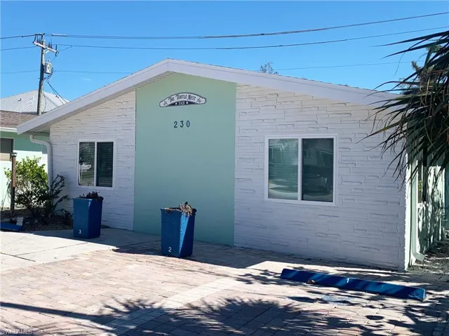 230 Fairweather Ln, Fort Myers Beach, Florida 33931