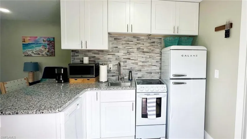 230 Fairweather Ln, Fort Myers Beach, Florida 33931