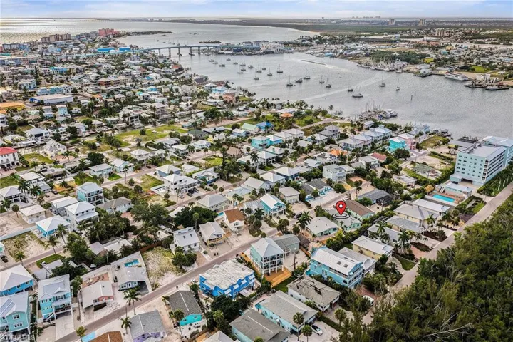 230 Fairweather Ln, Fort Myers Beach, Florida 33931
