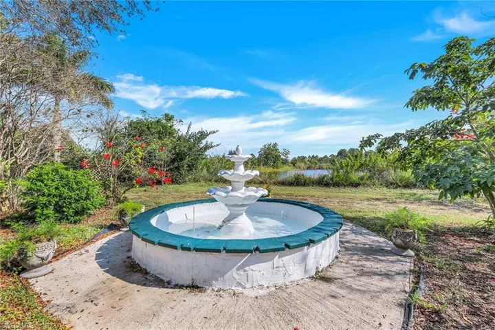 3965  56th NE AVE, Naples, FL 34120