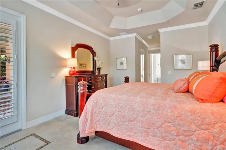6701  Marbella  LN, Naples, FL 34105
