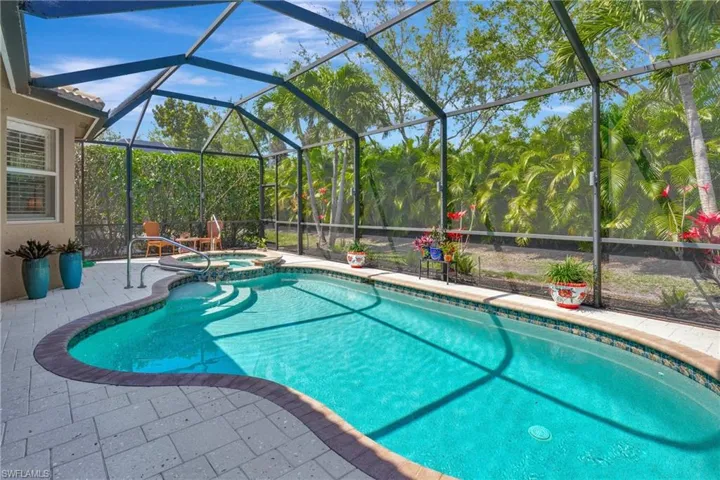 6701  Marbella  LN, Naples, FL 34105