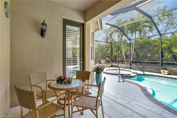 6701  Marbella  LN, Naples, FL 34105