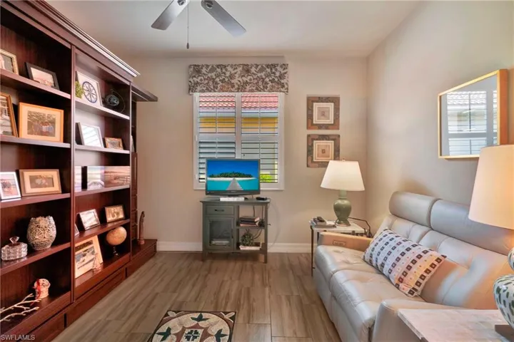 6701  Marbella  LN, Naples, FL 34105