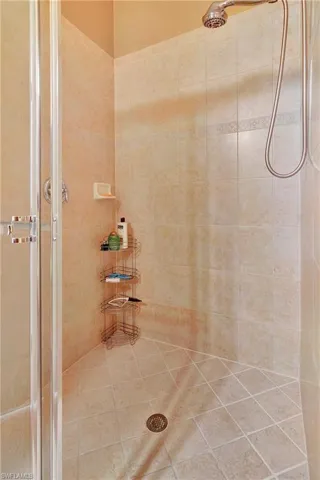 6701  Marbella  LN, Naples, FL 34105