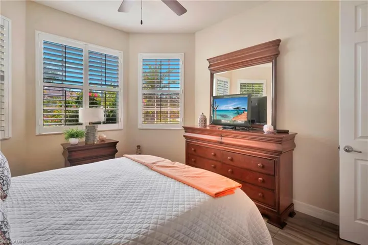 6701  Marbella  LN, Naples, FL 34105