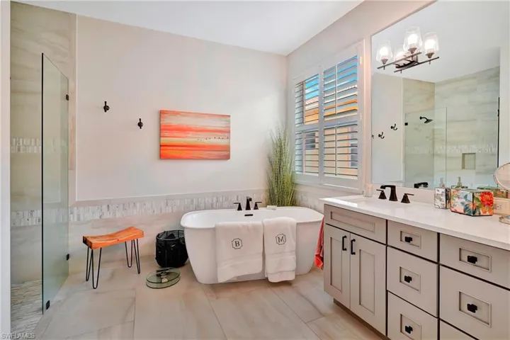 6701  Marbella  LN, Naples, FL 34105