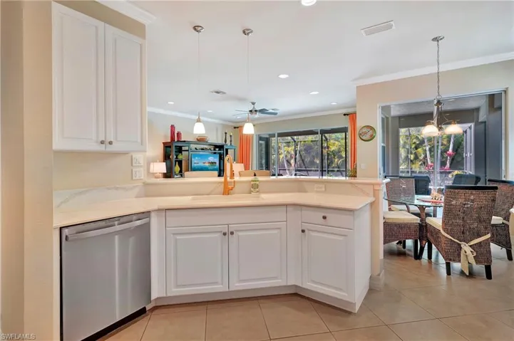 6701  Marbella  LN, Naples, FL 34105