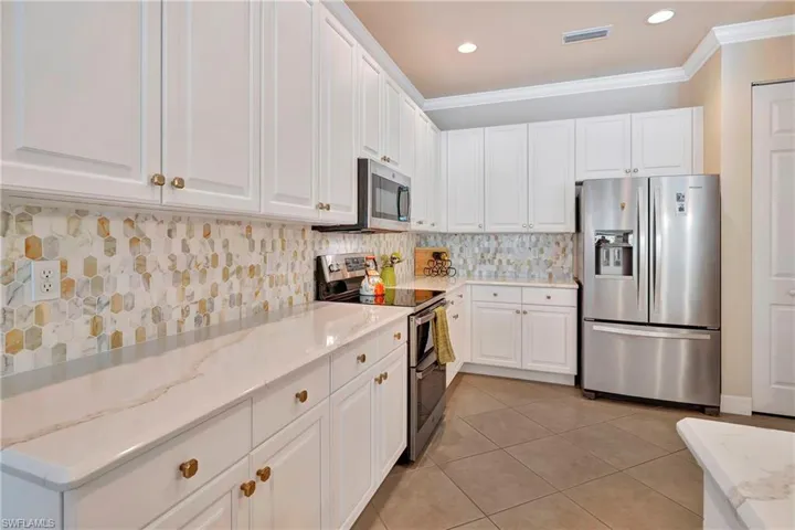6701  Marbella  LN, Naples, FL 34105