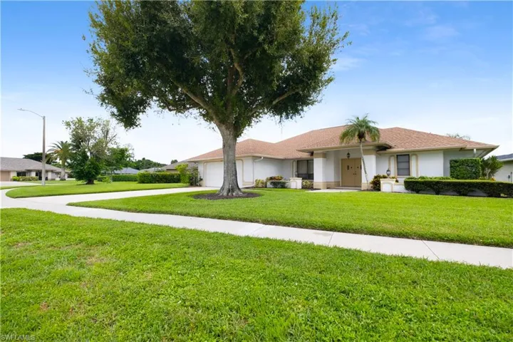 9744  Campbell  CIR, Naples, FL 34109