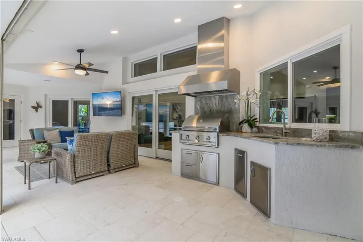 720 Shadow Lake Ln, Naples, Florida 34108