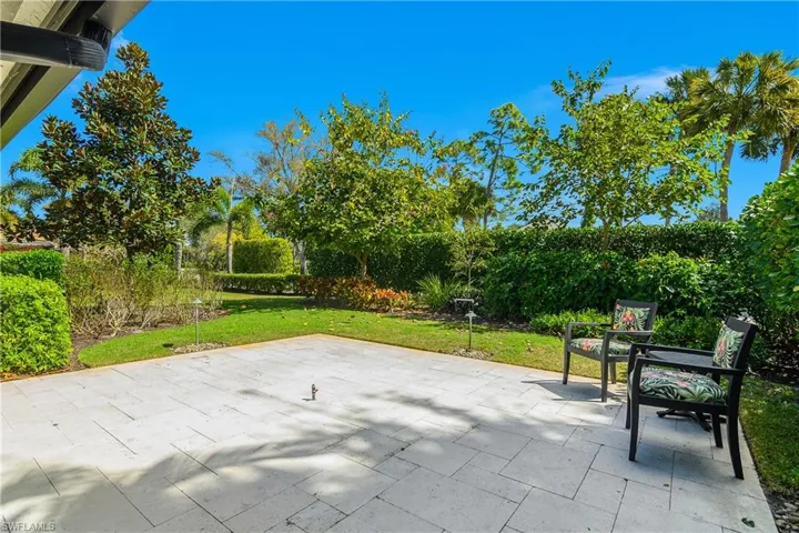 720 Shadow Lake Ln, Naples, Florida 34108