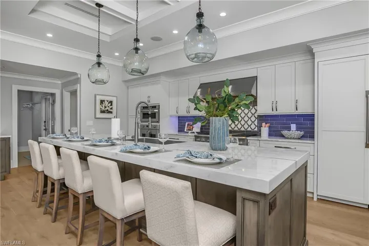 720 Shadow Lake Ln, Naples, Florida 34108