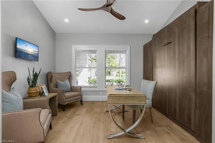 720 Shadow Lake Ln, Naples, Florida 34108