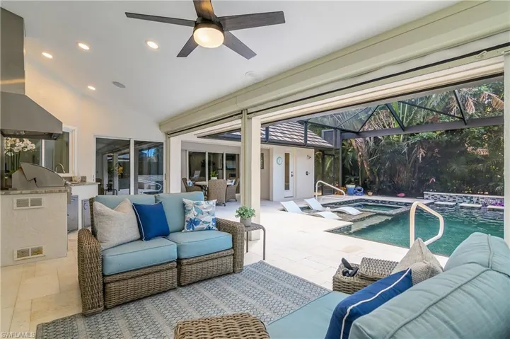 720 Shadow Lake Ln, Naples, Florida 34108