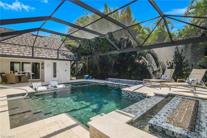 720 Shadow Lake Ln, Naples, Florida 34108