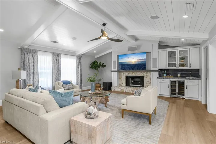 720 Shadow Lake Ln, Naples, Florida 34108
