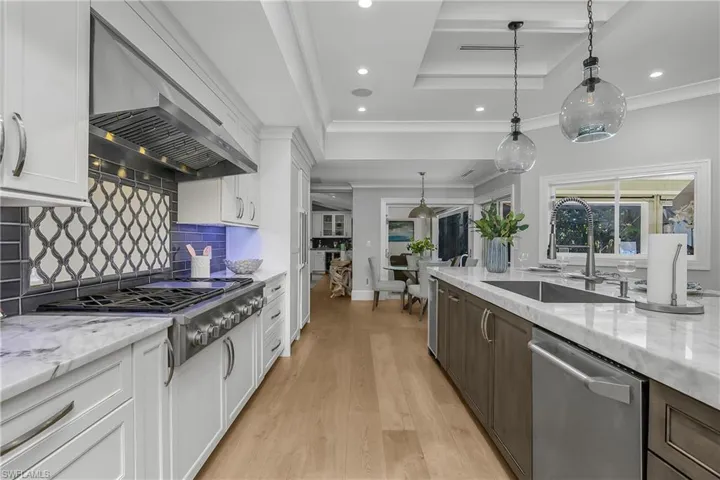 720 Shadow Lake Ln, Naples, Florida 34108