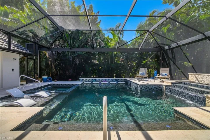 720 Shadow Lake Ln, Naples, Florida 34108