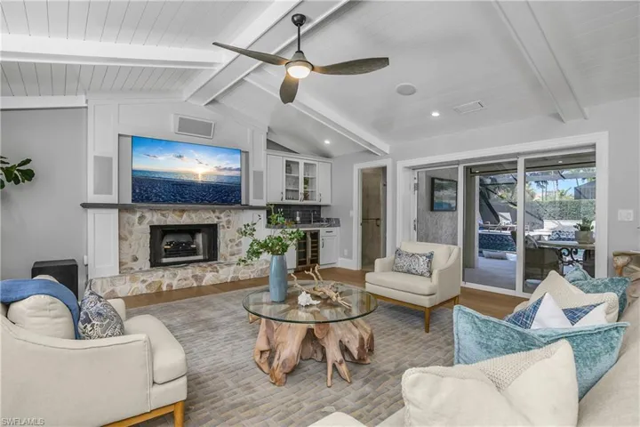 720 Shadow Lake Ln, Naples, Florida 34108