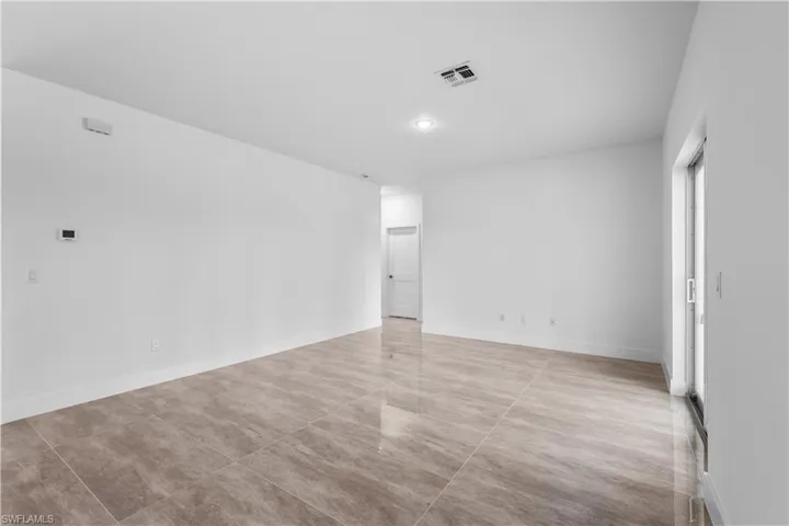 1142 Dutchess St E, Lehigh Acres, Florida 33974