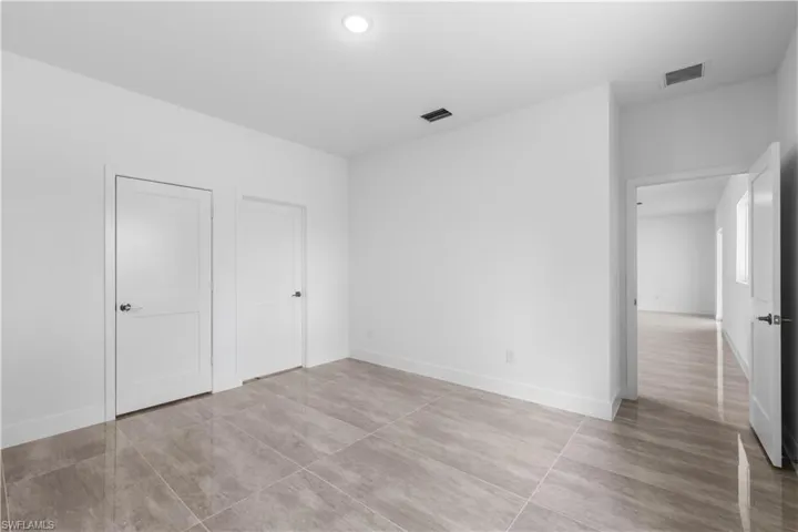 1142 Dutchess St E, Lehigh Acres, Florida 33974