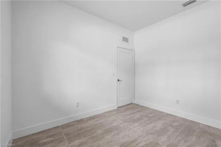 1142 Dutchess St E, Lehigh Acres, Florida 33974