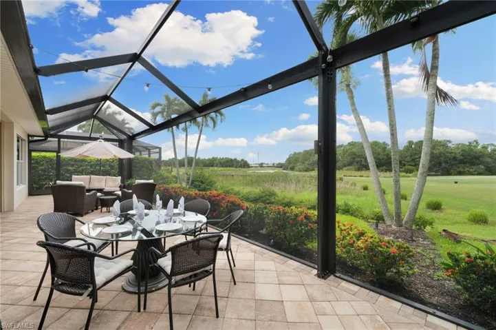 Golf course/Lake view on Panoramic Screened Lanai/Porch