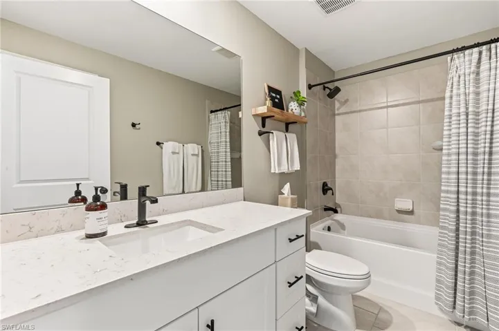 12201  Amber Waves  RD, Lehigh Acres, FL 33974