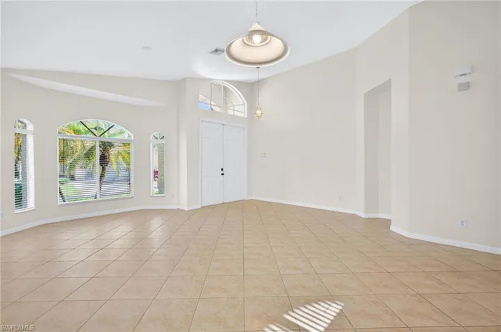 8369  Sumner  AVE, Fort Myers, FL 33908