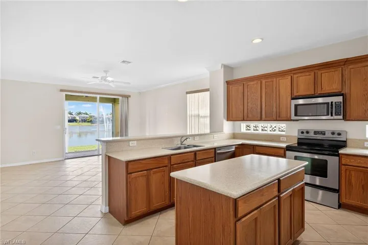 8369  Sumner  AVE, Fort Myers, FL 33908