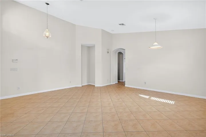 8369  Sumner  AVE, Fort Myers, FL 33908