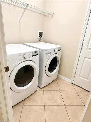8369 Sumner Ave, Fort Myers, Florida 33908