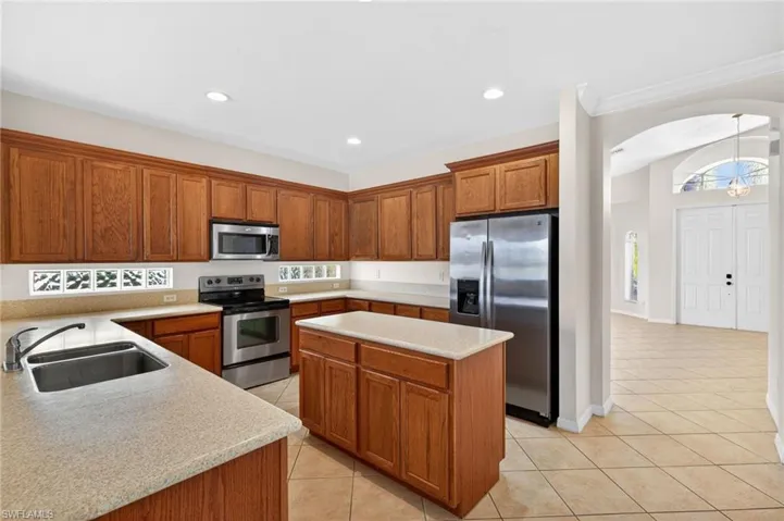 8369 Sumner Ave, Fort Myers, Florida 33908
