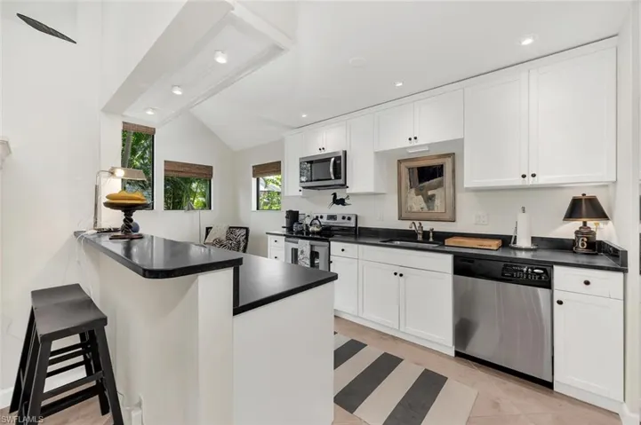 1347  Solana  RD, Naples, FL 34103