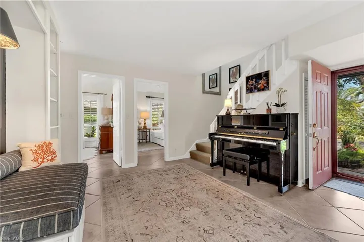 1347  Solana  RD, Naples, FL 34103