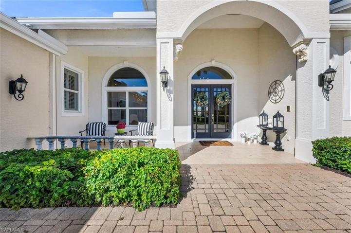 Large covered front entryway