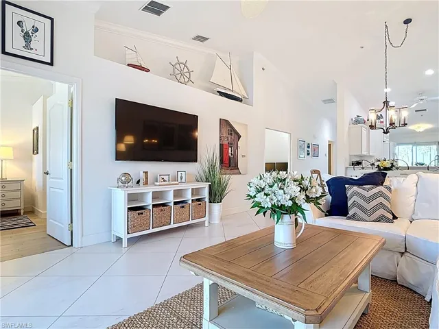 LR WITH VIEW OF ENTRANCE TO MASTER BEDROOM