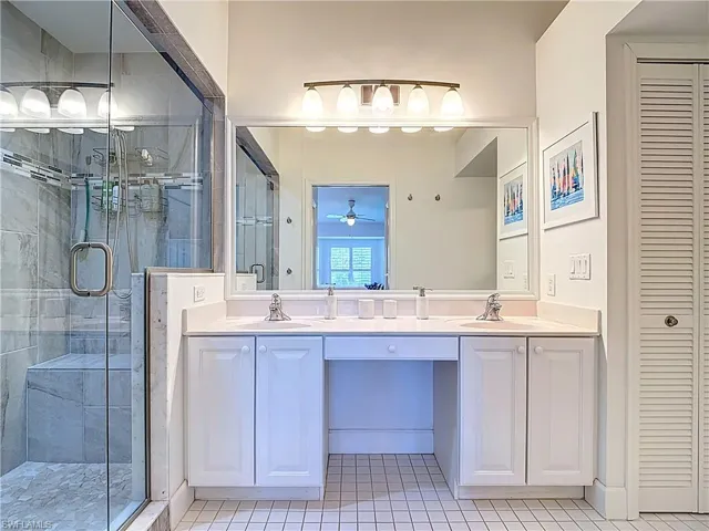 MASTER SHOWER, COUNTER  AND NEW SHOWER W STALL