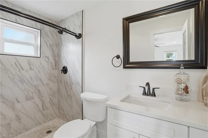 22 Kings Rd A19, Naples, Florida 34112