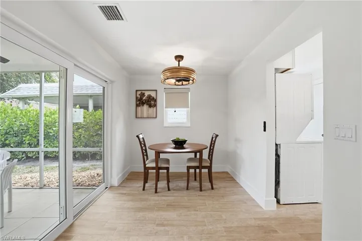 22 Kings Rd A19, Naples, Florida 34112