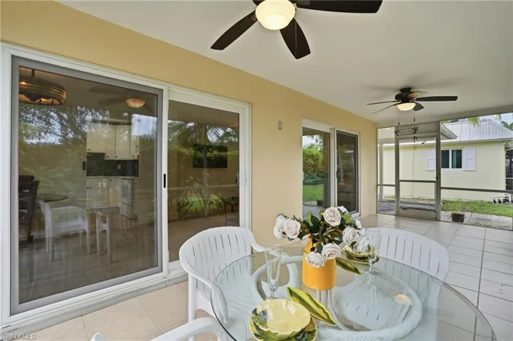 22 Kings Rd A19, Naples, Florida 34112