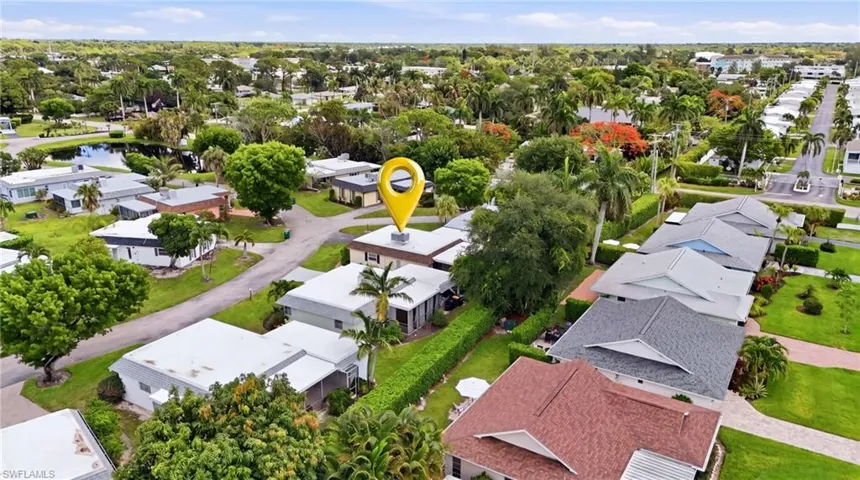 22 Kings Rd A19, Naples, Florida 34112