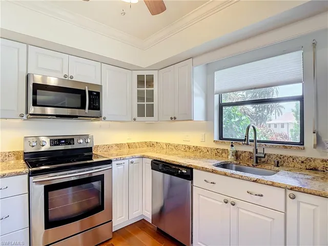 1065 8th St S 203, Naples, Florida 34102